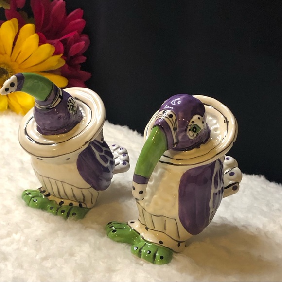 Blue Sky Flat Footed Booby Toucan Salt & Pepper Shakers By Lynda Corneille - Picture 8 of 13